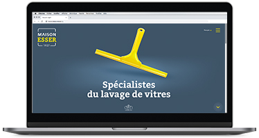 Ordinateur portable ouvert.