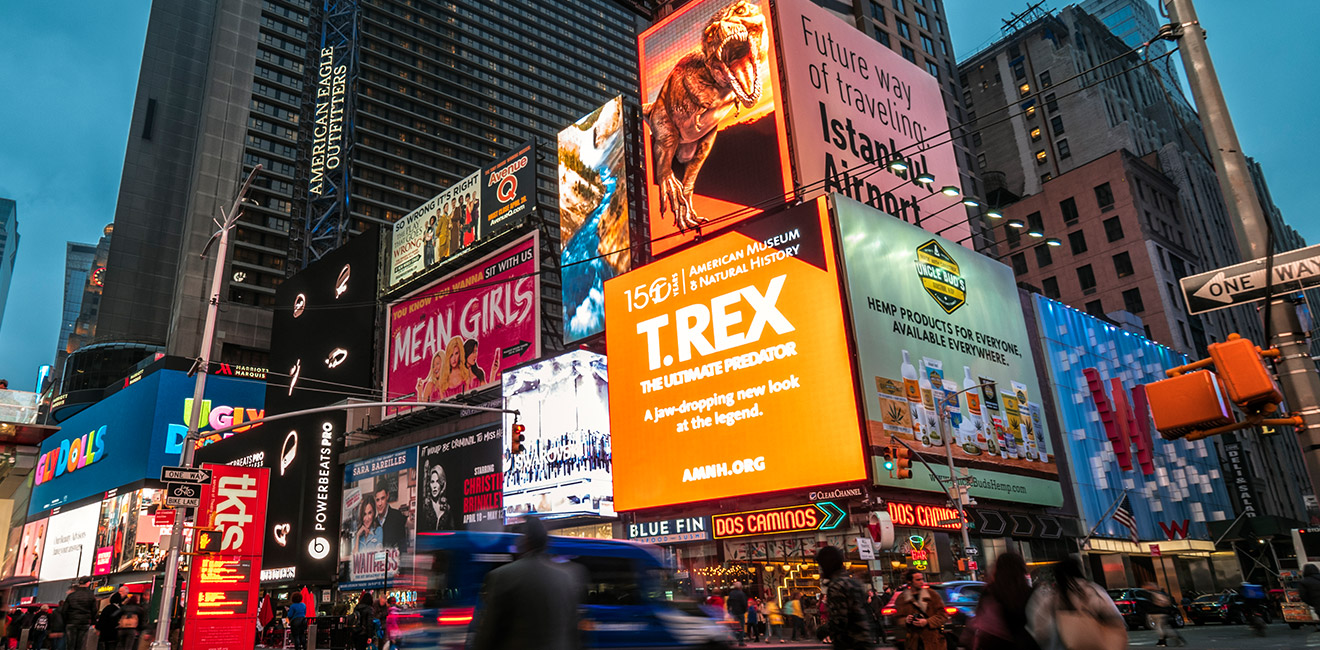 écrans géants illuminés new york times square